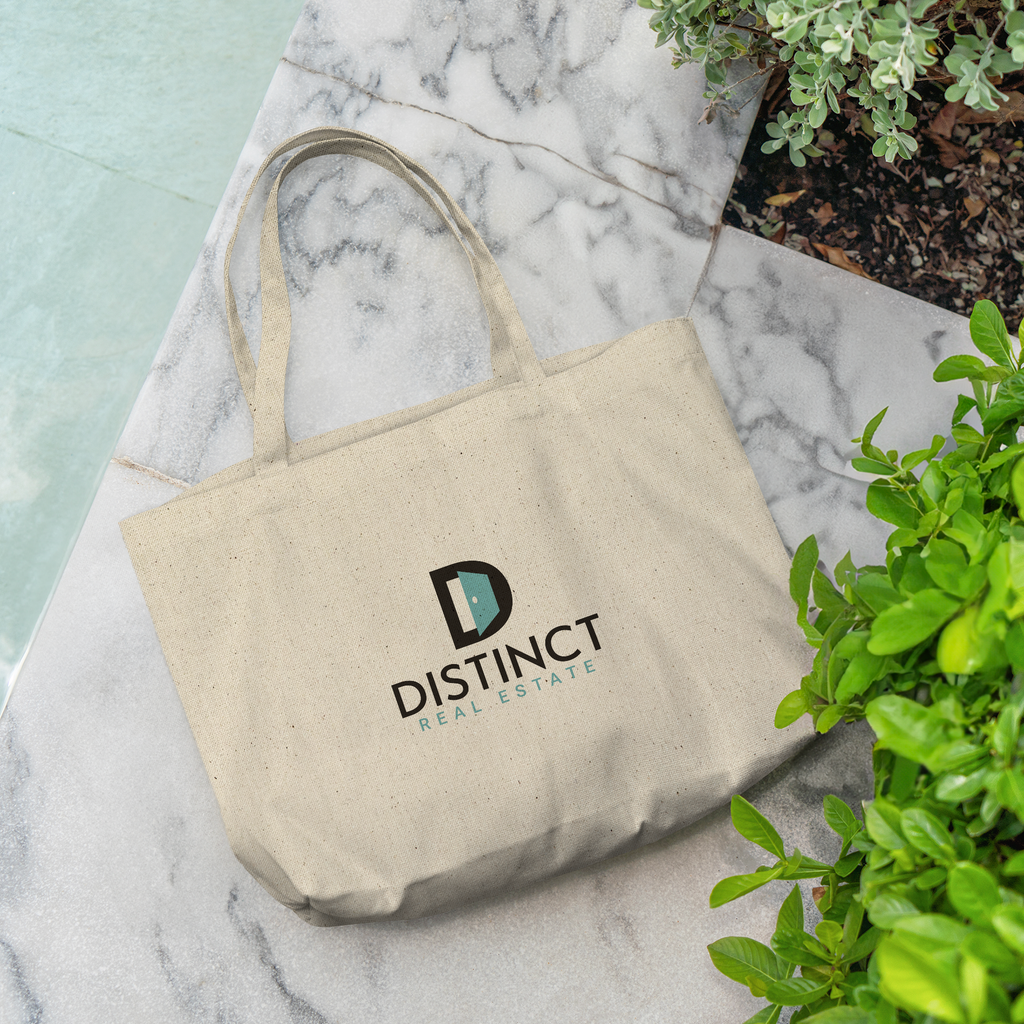 Distinct_-_18x15_Gusseted_Cotton_Tote_wi_CottonTote_L_Pool_Mockup.png